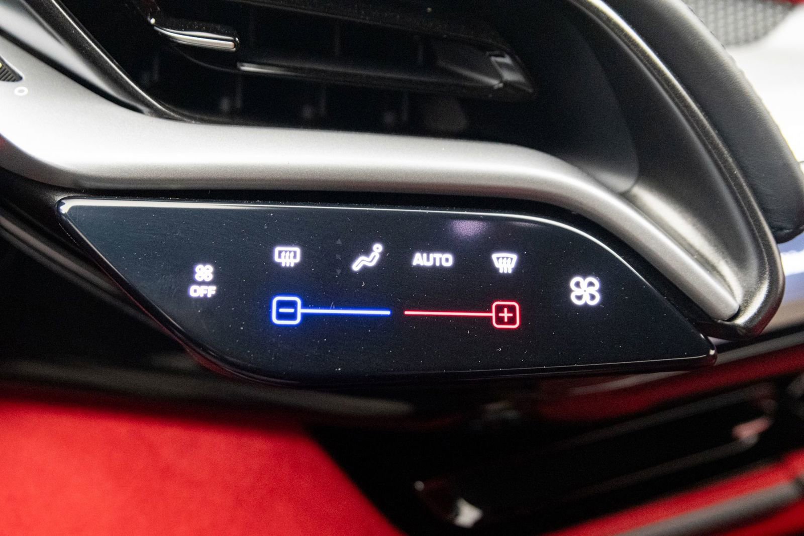 Used 2024 Ferrari SF90 Spider AWD/4WD image 28