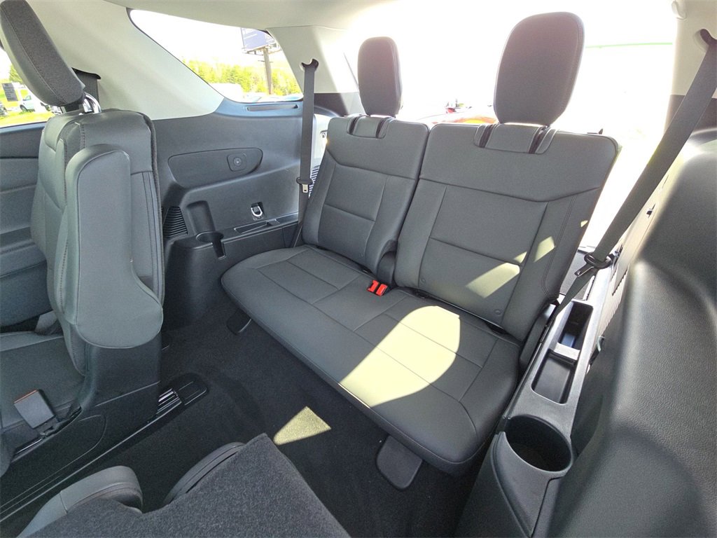 Used 2025 Ford Explorer Active w/ Active Comfort Package image 29