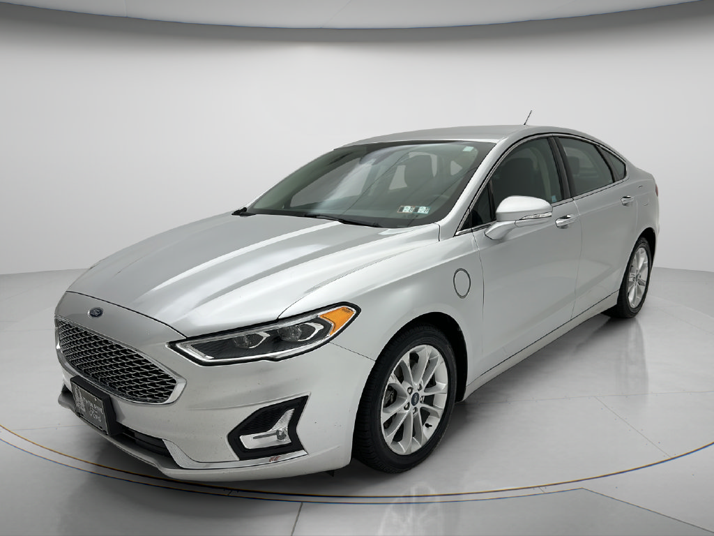 Used 2019 Ford Fusion Energi Titanium FWD image 3