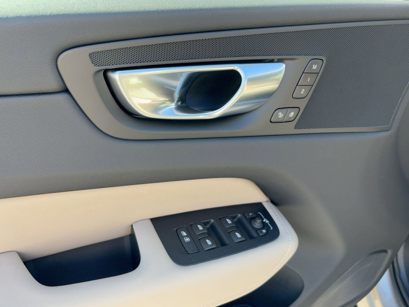 New 2026 Volvo XC60 B5 Plus w/ Climate Package image 13