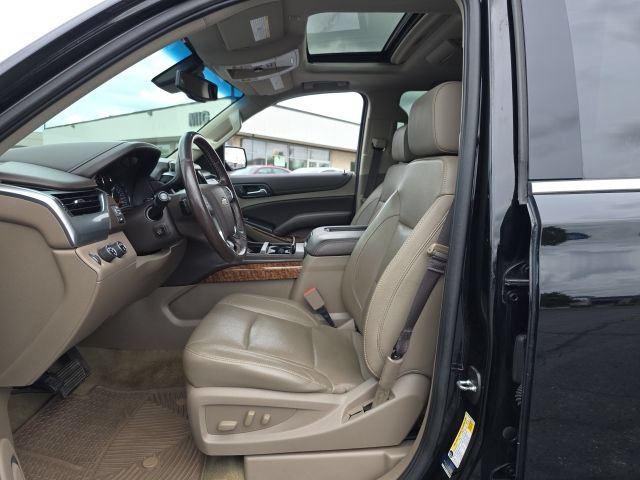 Used 2017 Chevrolet Suburban Premier AWD/4WD image 17