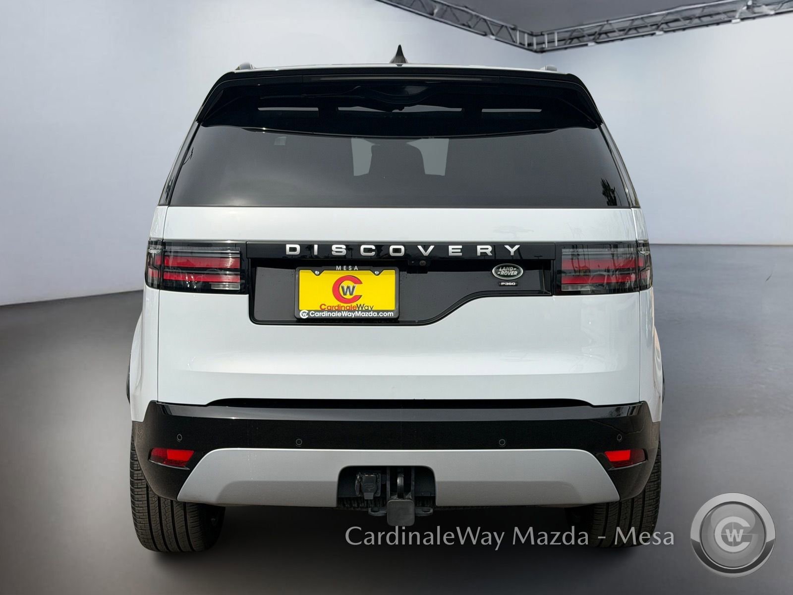 Used 2023 Land Rover Discovery Metropolitan Edition AWD/4WD image 6