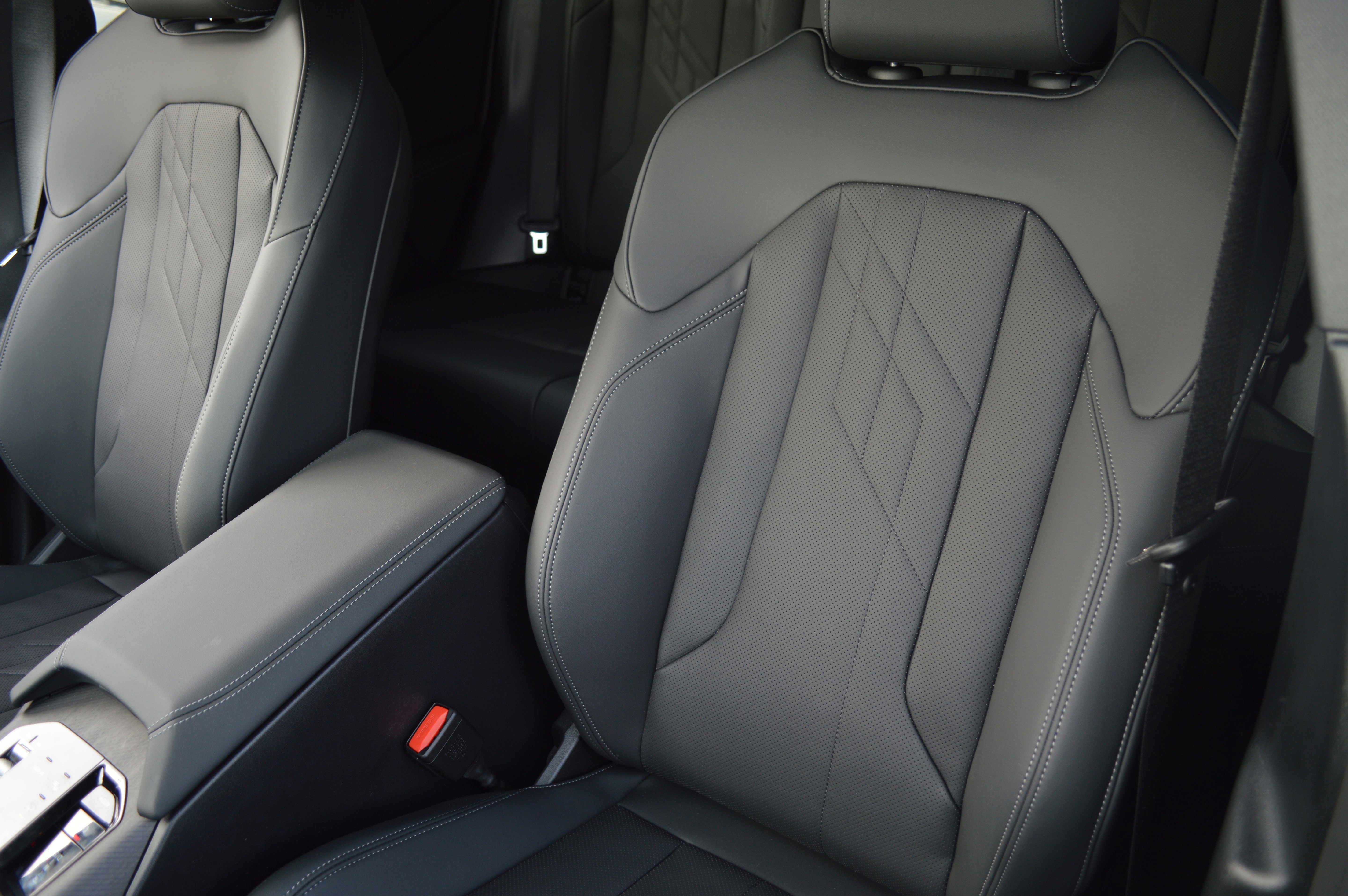 Used 2026 BMW X3 xDrive30 w/ Convenience Package image 26