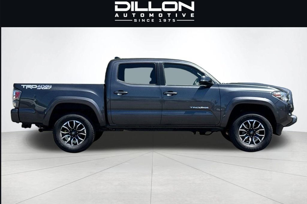 Used 2021 Toyota Tacoma TRD Sport AWD/4WD image 3