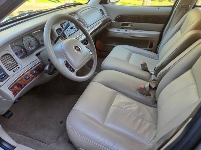 Used 2004 Mercury Grand Marquis GS RWD image 3