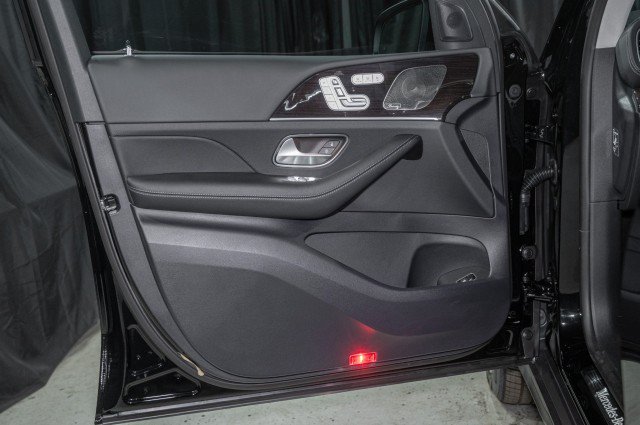 New 2026 Mercedes-Benz GLS 450 4MATIC image 10