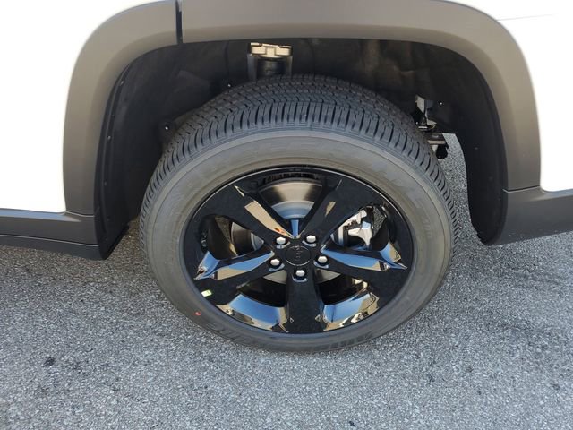 New 2025 Jeep Grand Cherokee L Altitude image 6