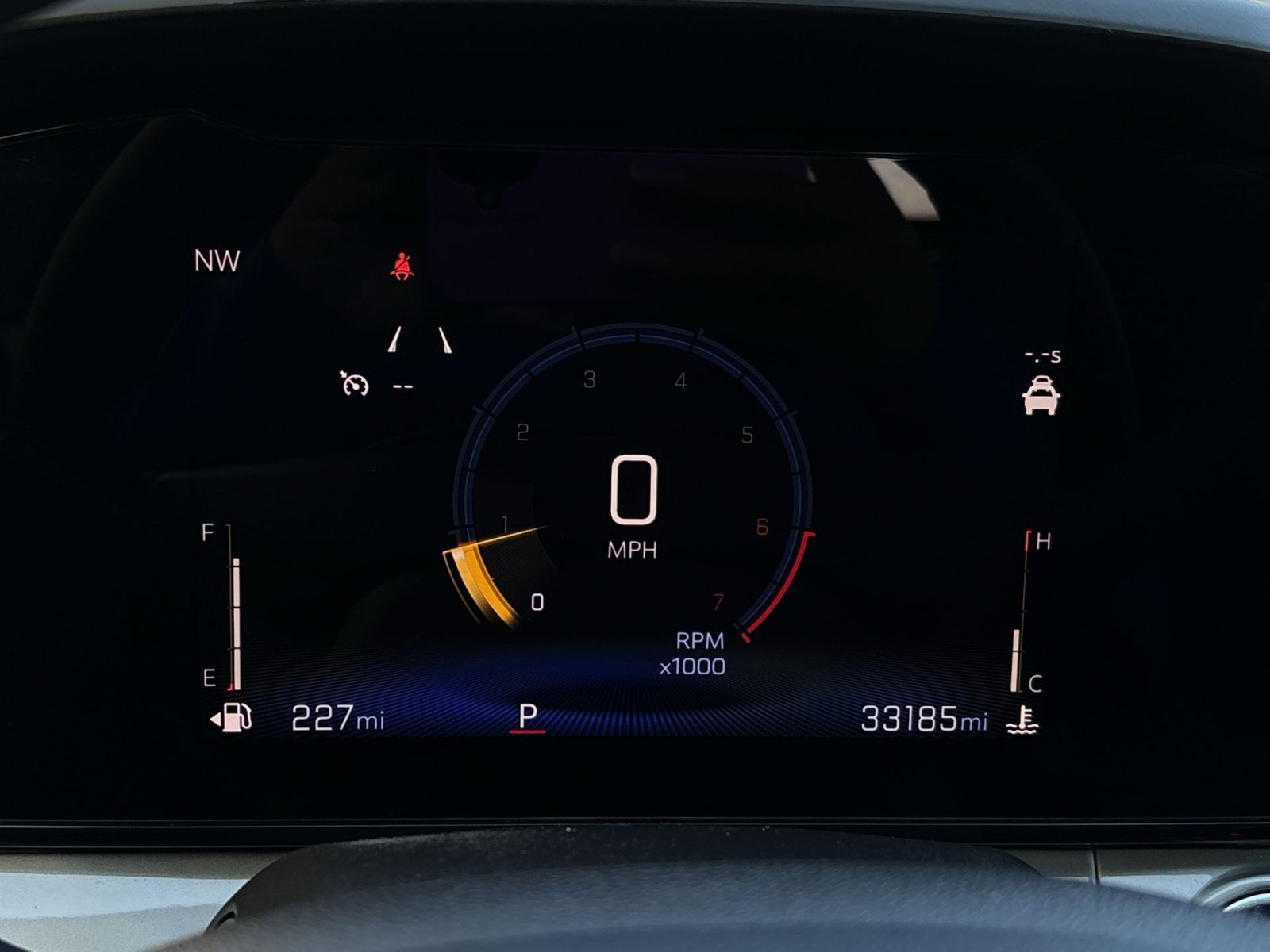 Used 2025 Chevrolet Trax LT FWD image 17