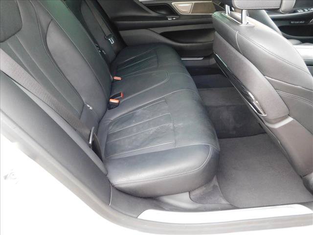 Used 2018 BMW 740i RWD image 28