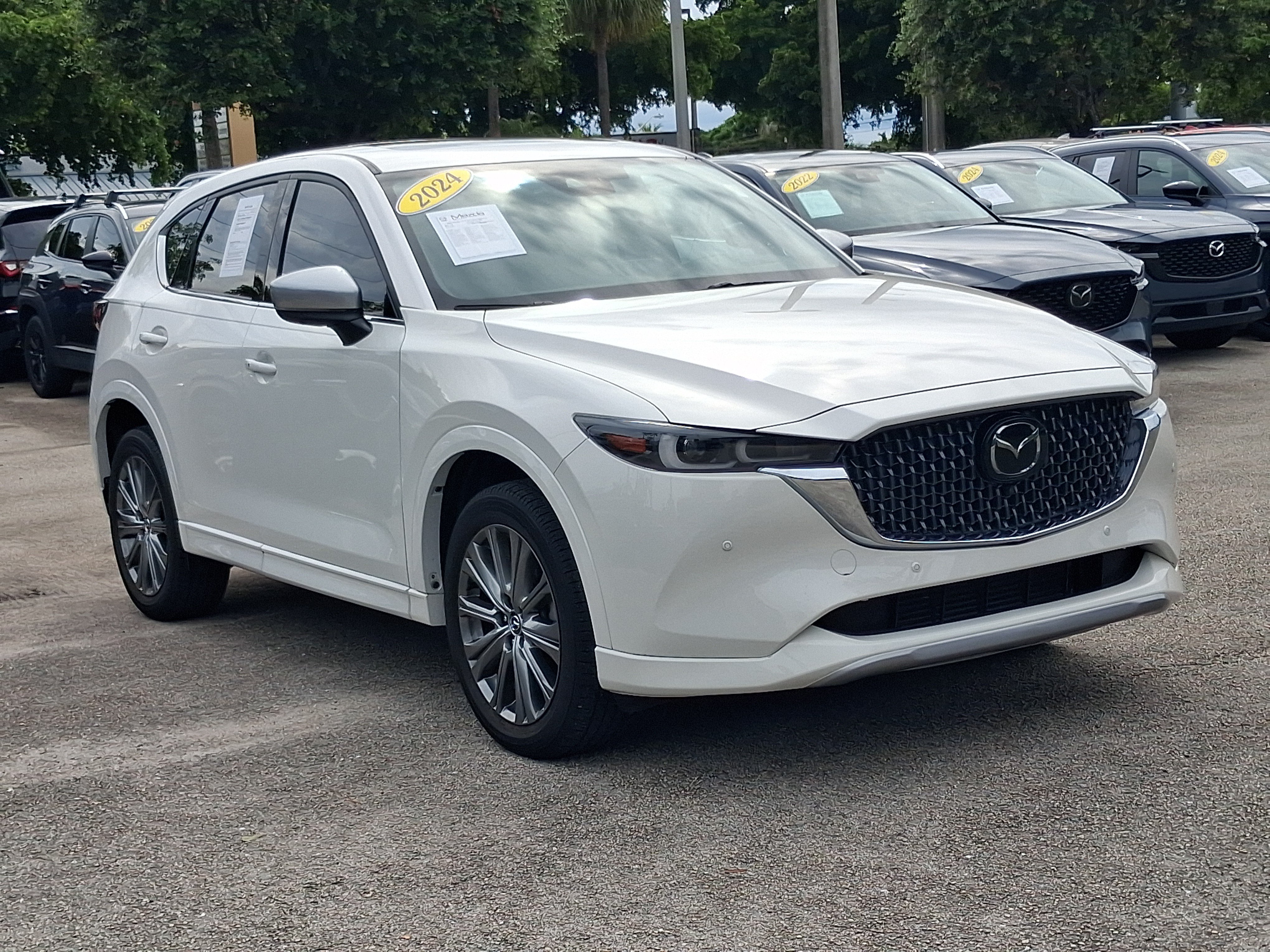 Certified 2024 MAZDA CX-5 Signature AWD/4WD image 3