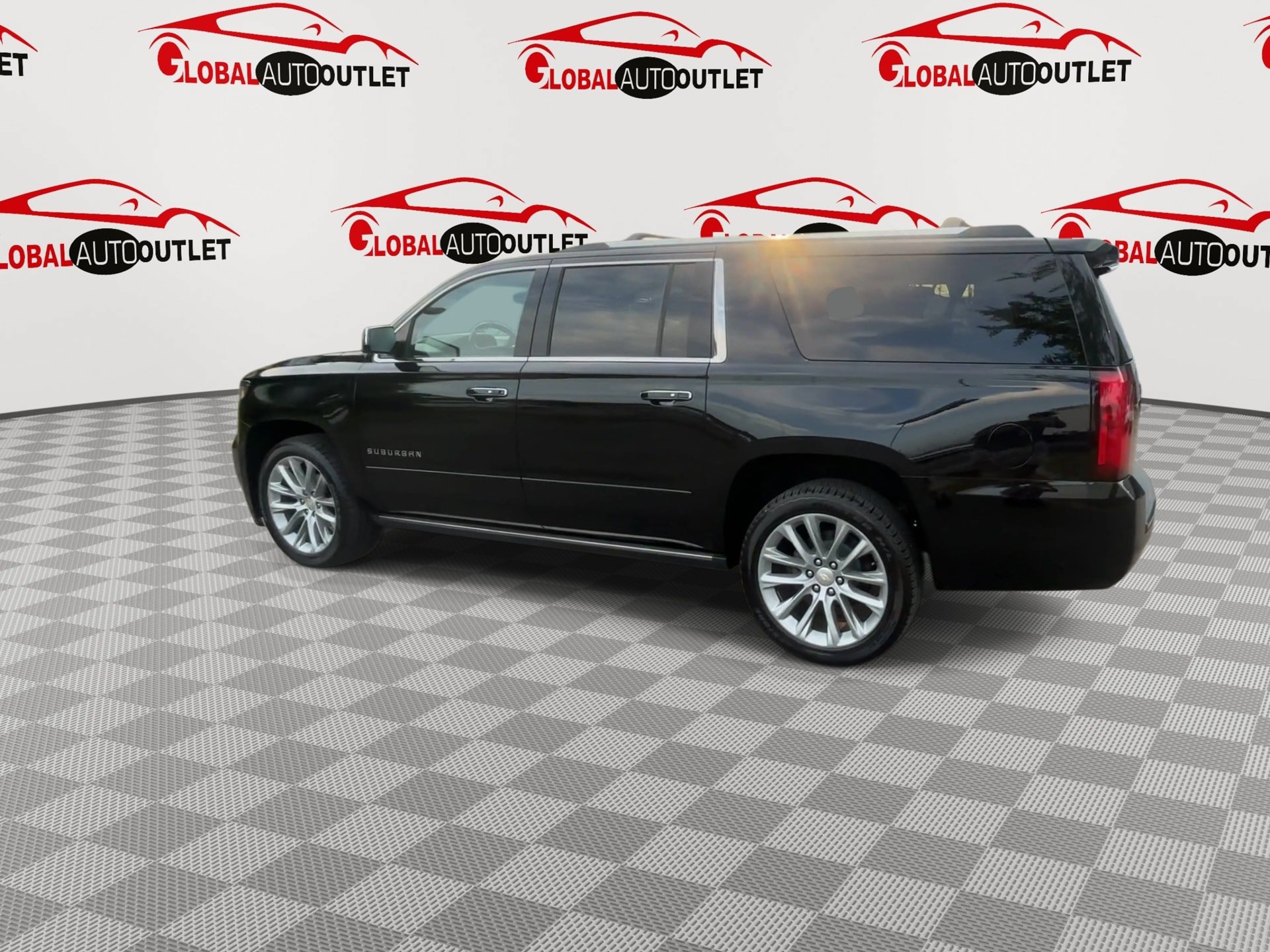 Used 2019 Chevrolet Suburban Premier w/ Premier Plus Edition AWD/4WD image 6