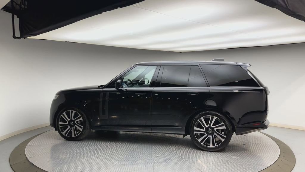Certified 2023 Land Rover Range Rover SE AWD/4WD image 5