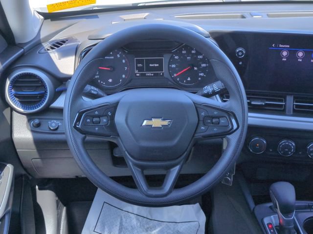 Used 2024 Chevrolet Trax LS w/ LS Convenience Package FWD image 15