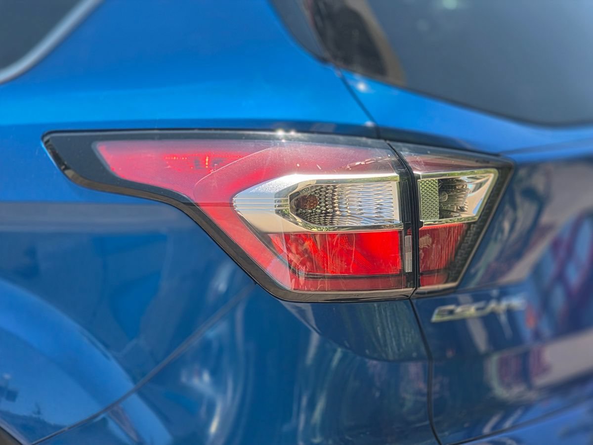 Used 2017 Ford Escape SE FWD image 10