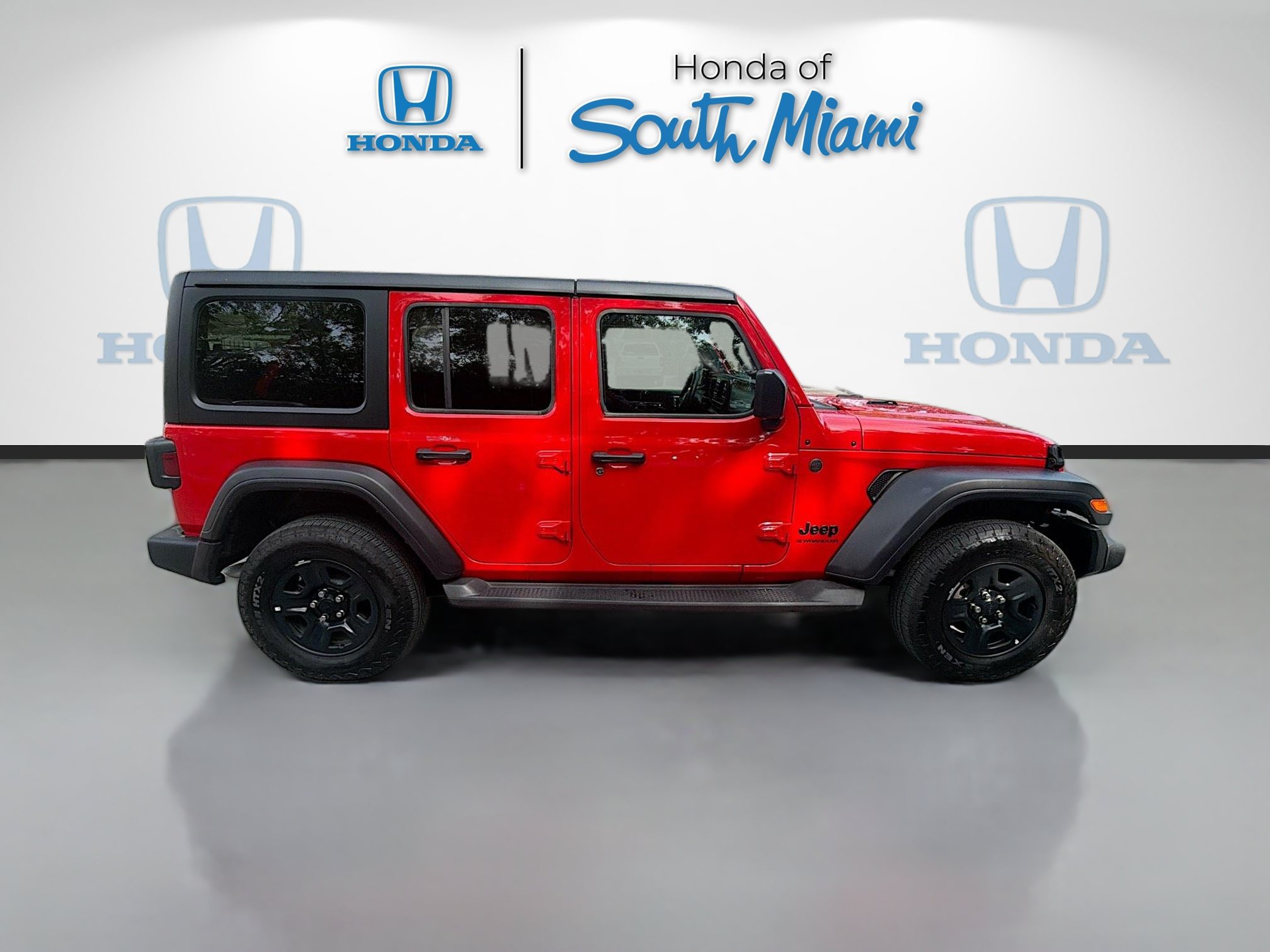 Used 2024 Jeep Wrangler Unlimited Sport AWD/4WD image 8