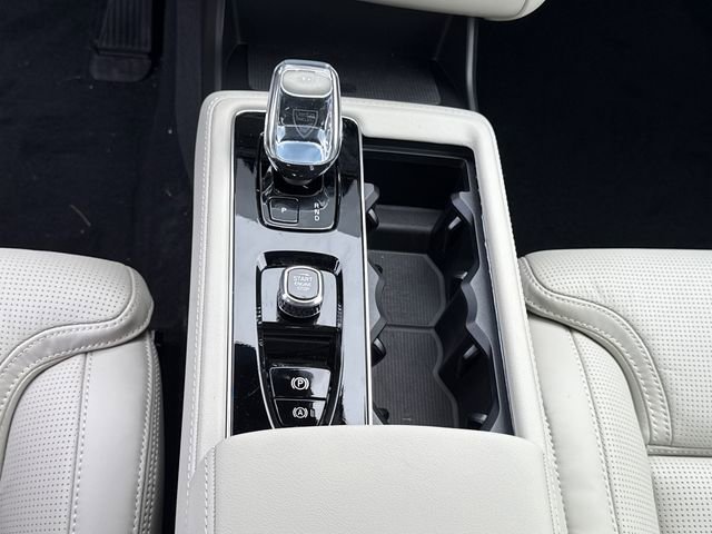 New 2026 Volvo XC90 B6 Ultra w/ Lounge Package image 17