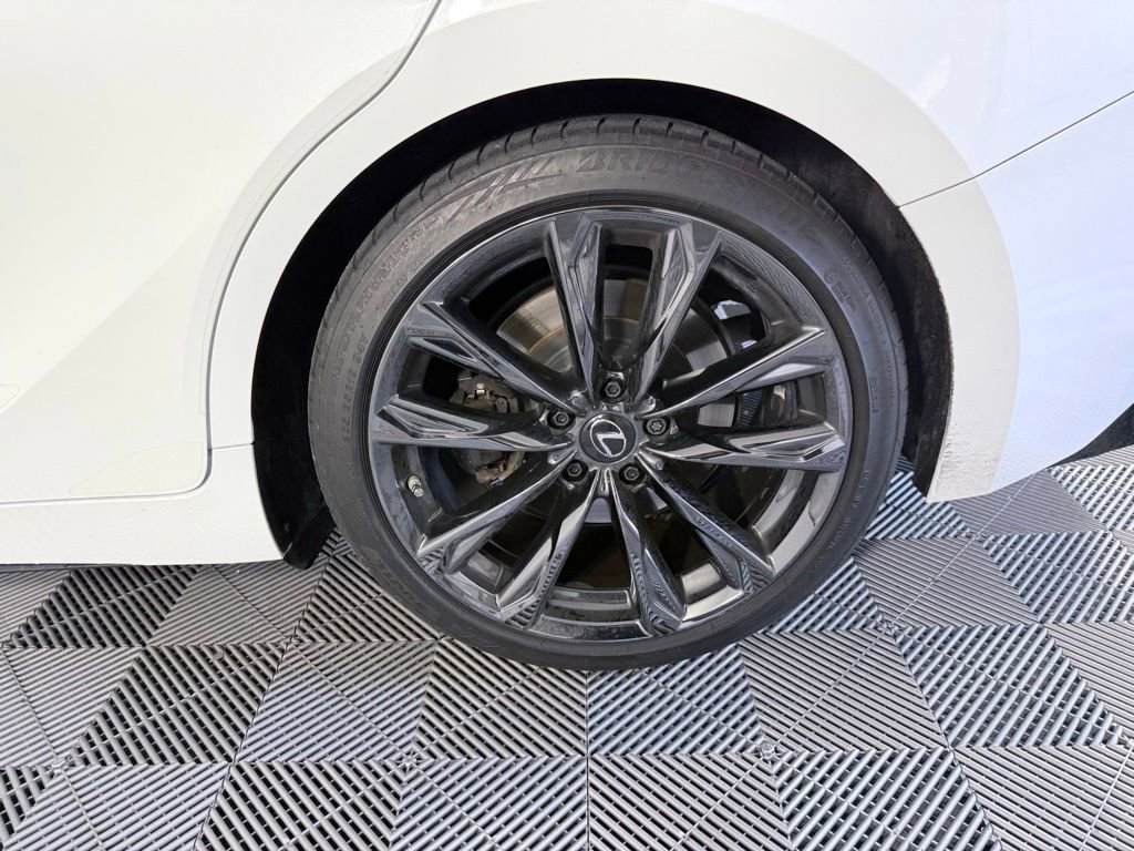 Used 2023 Lexus IS 500 image 30