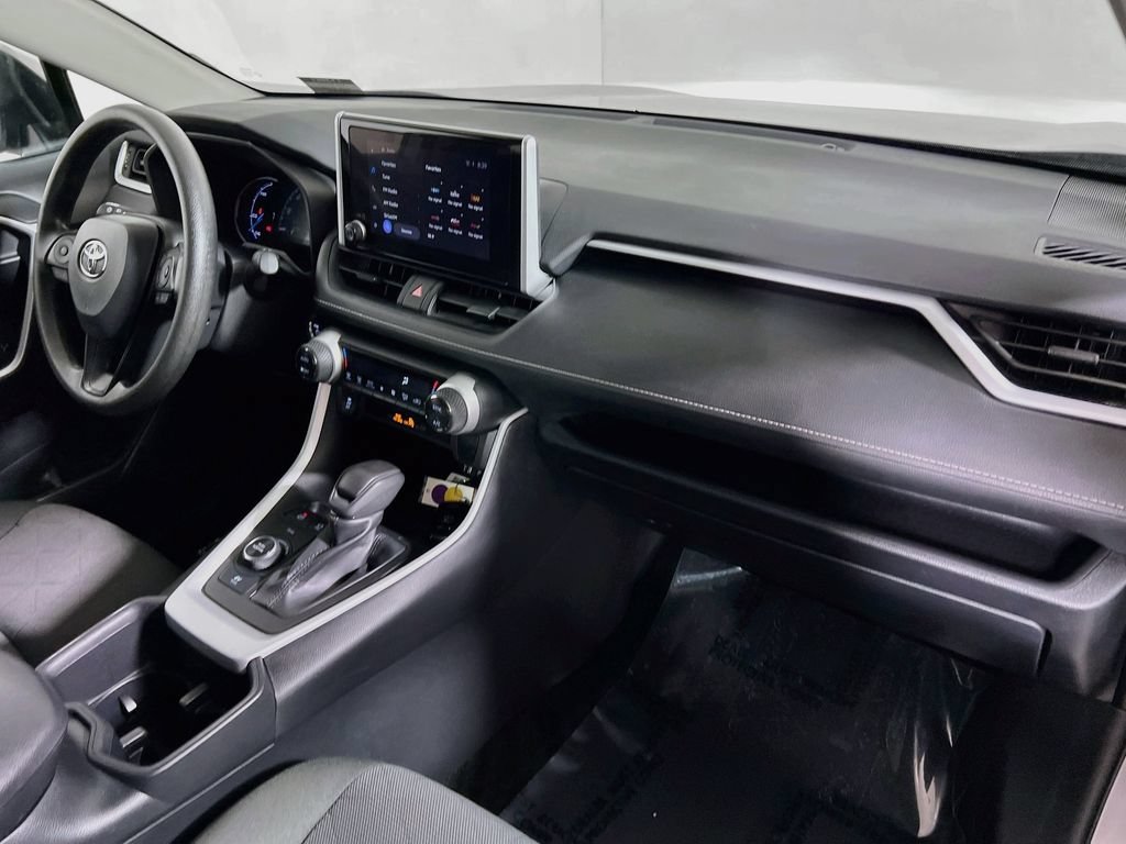 Certified 2025 Toyota RAV4 XLE AWD/4WD image 25