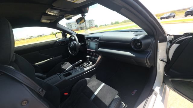 Used 2025 Toyota GR86 Premium RWD image 25