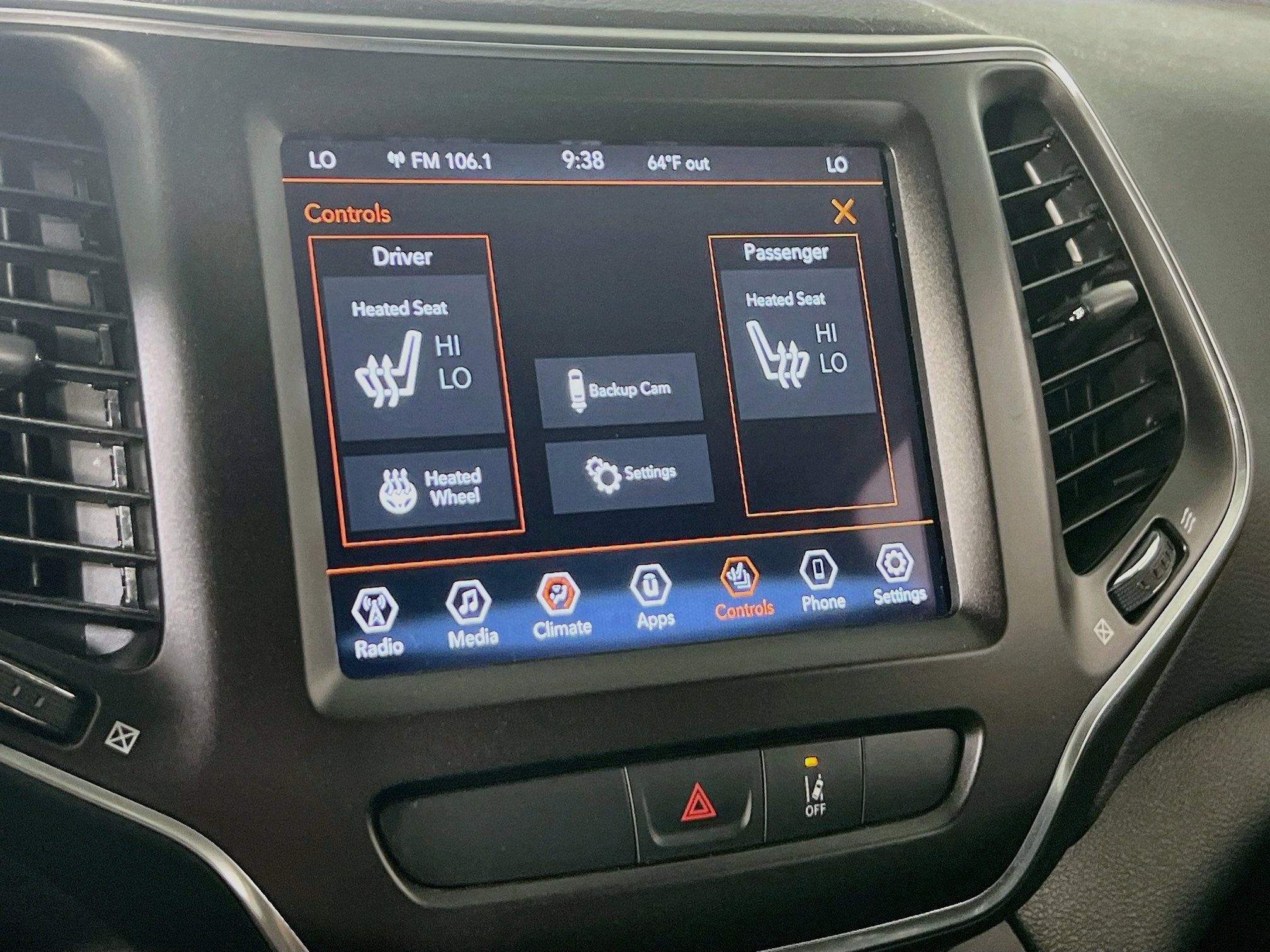 Used 2022 Jeep Cherokee Trailhawk image 19