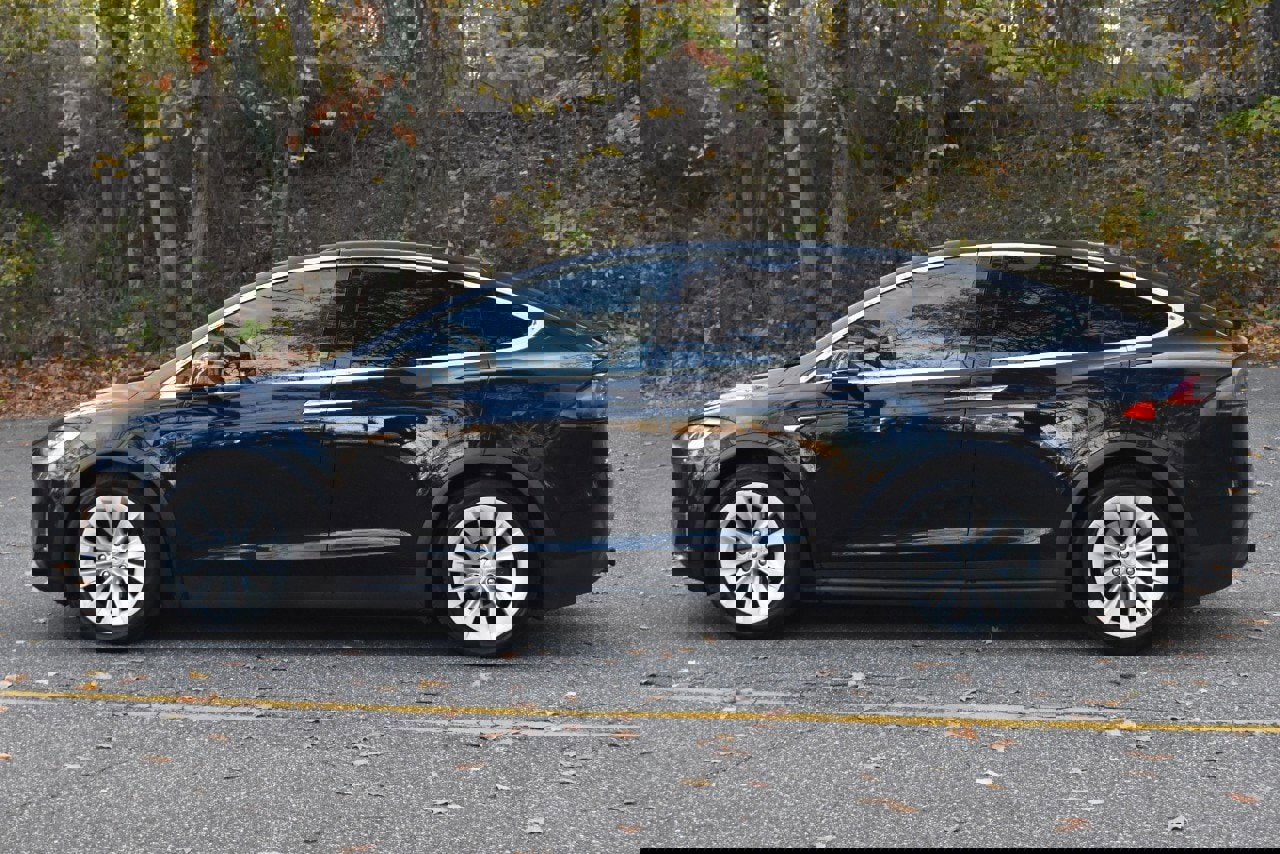 Used 2018 Tesla Model X 75D image 5