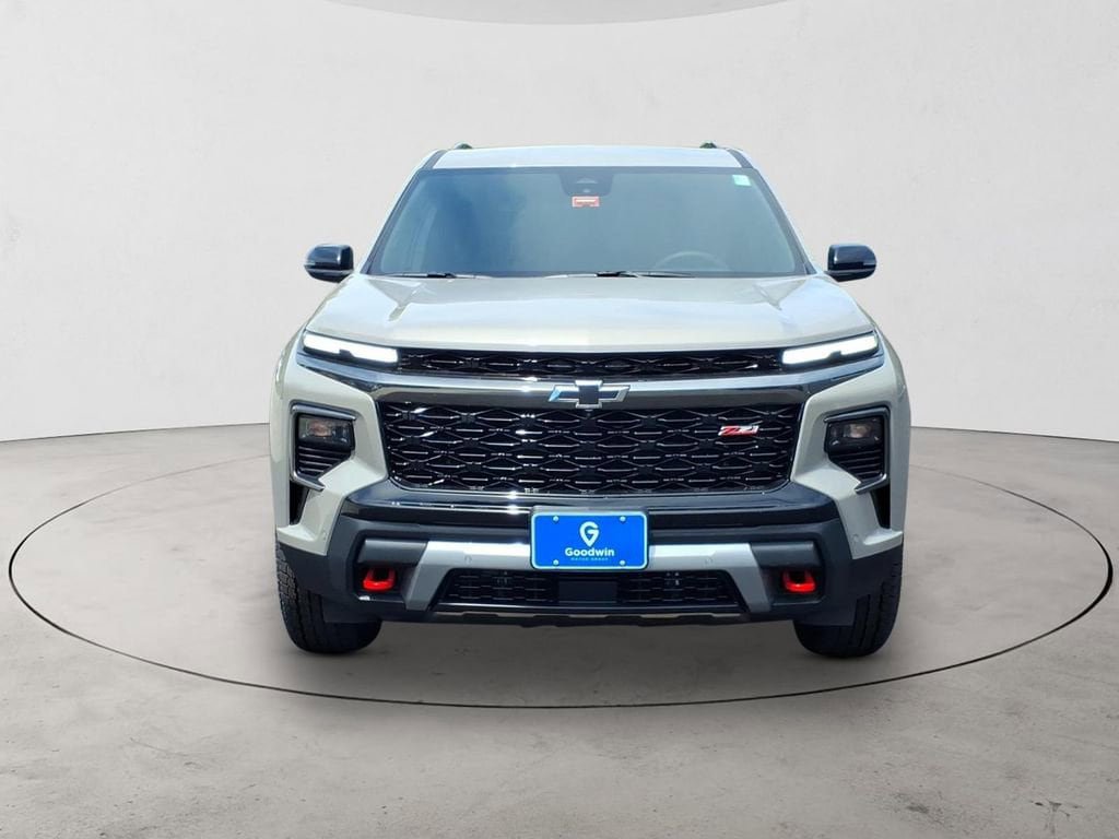 New 2026 Chevrolet Traverse Z71 w/ Enhanced Driving Package AWD/4WD image 2