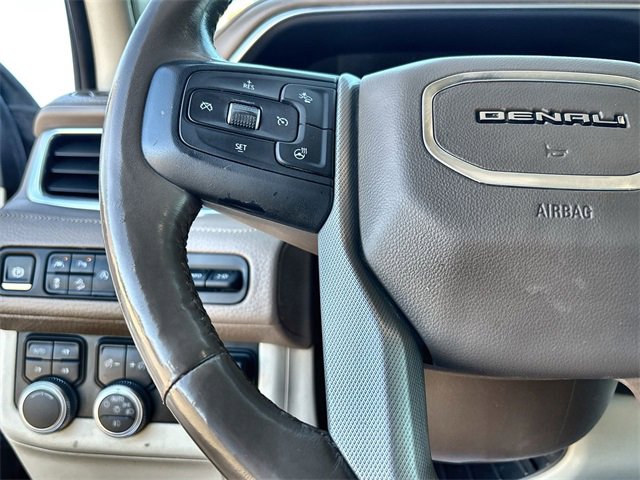 Used 2021 GMC Yukon Denali w/ Denali Premium Package image 32