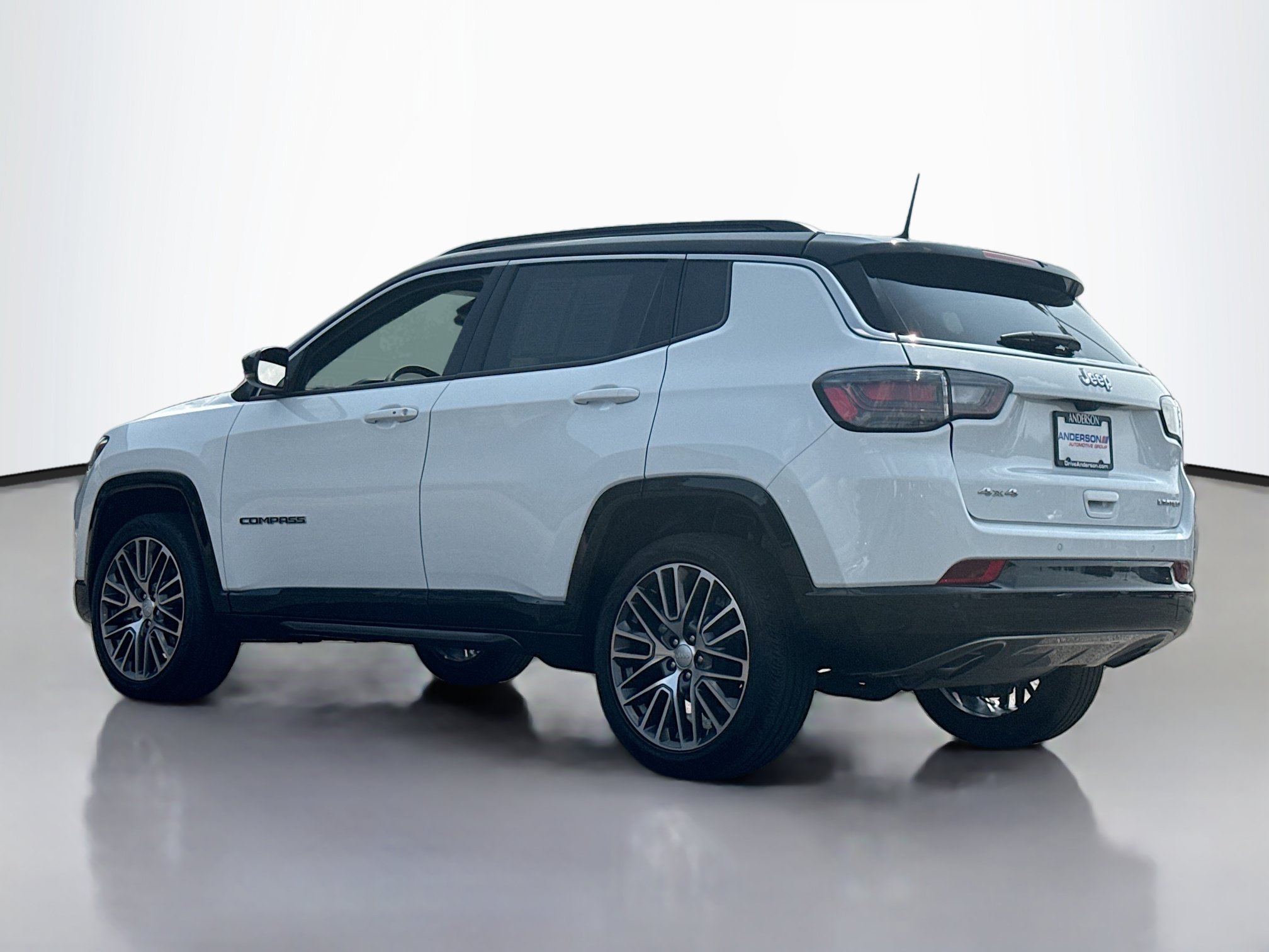 Used 2023 Jeep Compass Limited w/ Elite Group AWD/4WD image 15