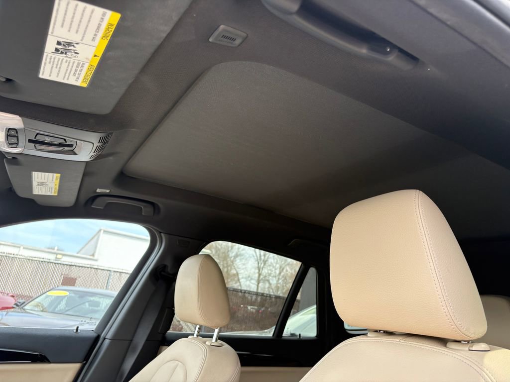 Used 2018 BMW X1 xDrive28i image 11