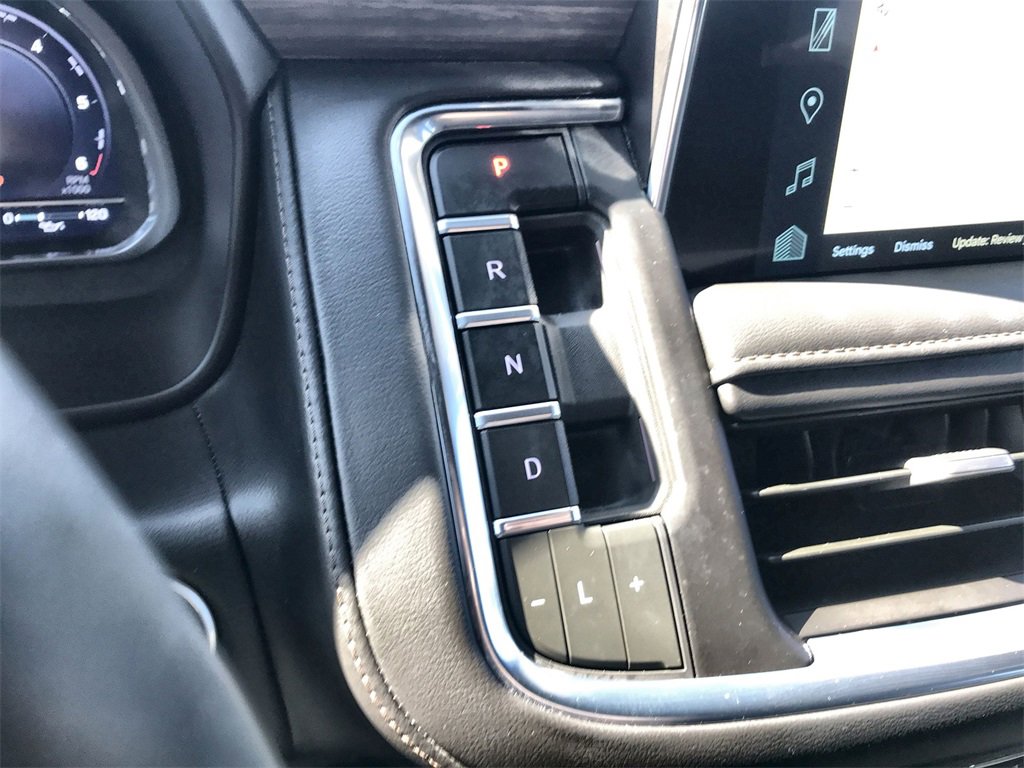 Used 2023 Chevrolet Tahoe High Country w/ Premium Package image 20