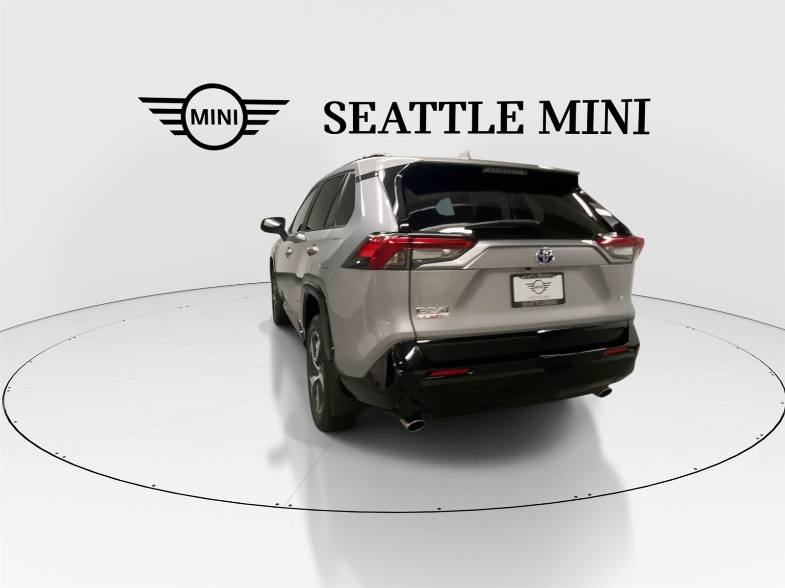 Used 2023 Toyota RAV4 SE w/ Weather & Moonroof Package AWD/4WD image 8