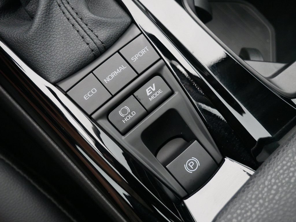 Used 2026 Toyota Camry XLE w/ Premium Package AWD/4WD image 26