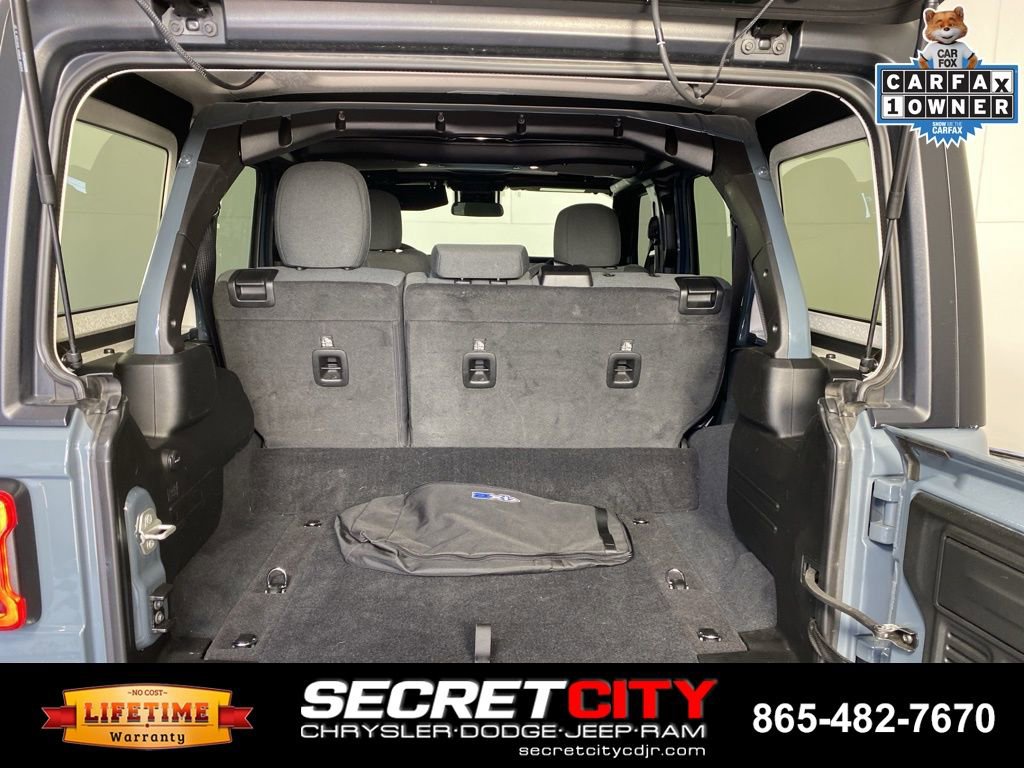 Used 2024 Jeep Wrangler Unlimited w/ Convenience Group AWD/4WD image 30