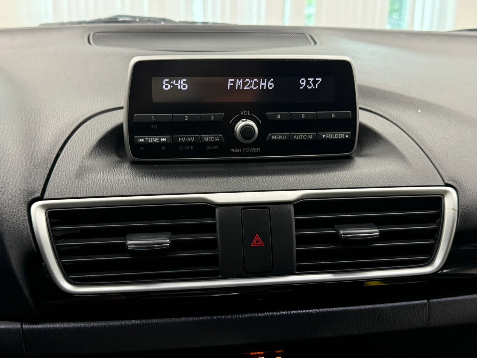 Used 2014 MAZDA MAZDA3 i Sport FWD image 32