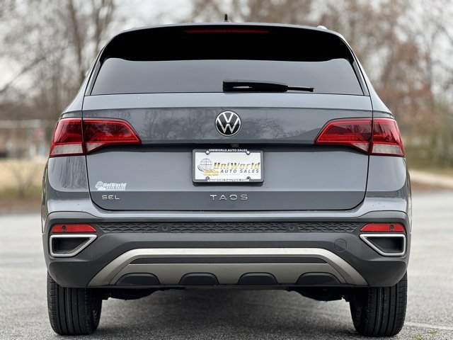 Used 2022 Volkswagen Taos SEL w/ Panoramic Sunroof Package image 6