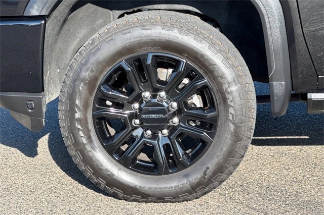 Used 2023 GMC Sierra 3500 Denali w/ Denali Black Diamond Edition image 47