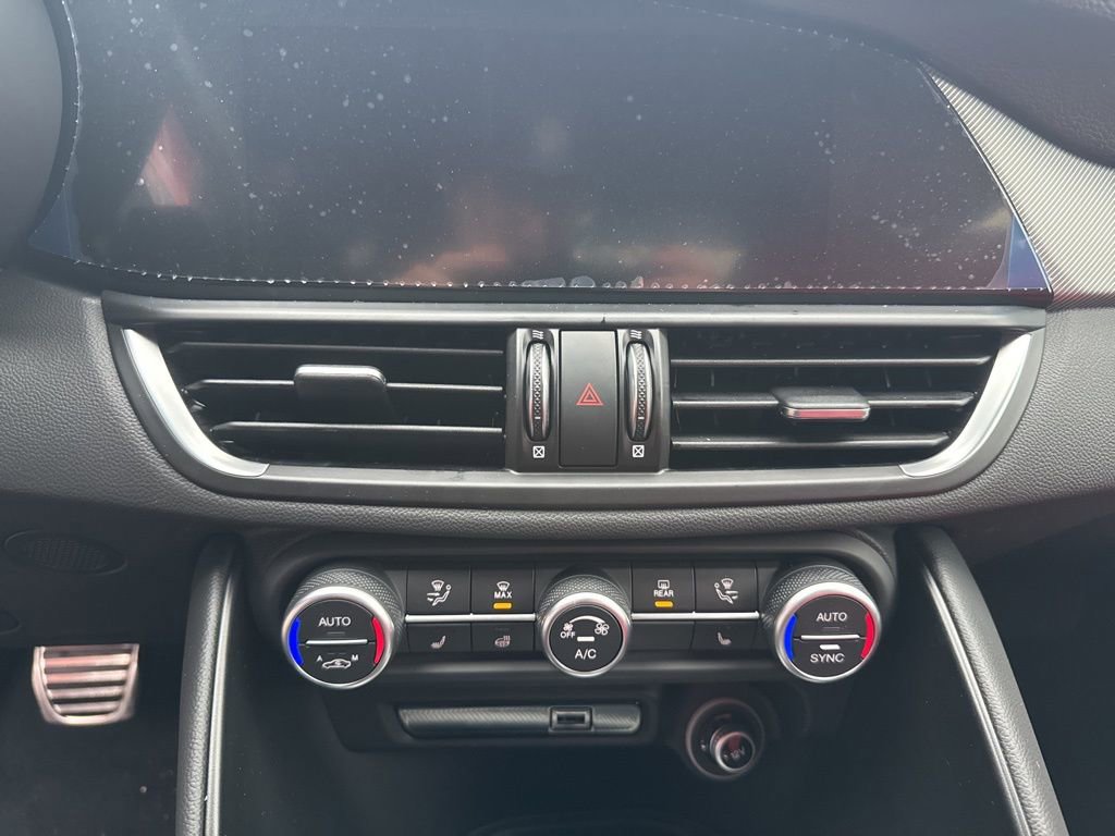 New 2026 Alfa Romeo Giulia AWD image 16