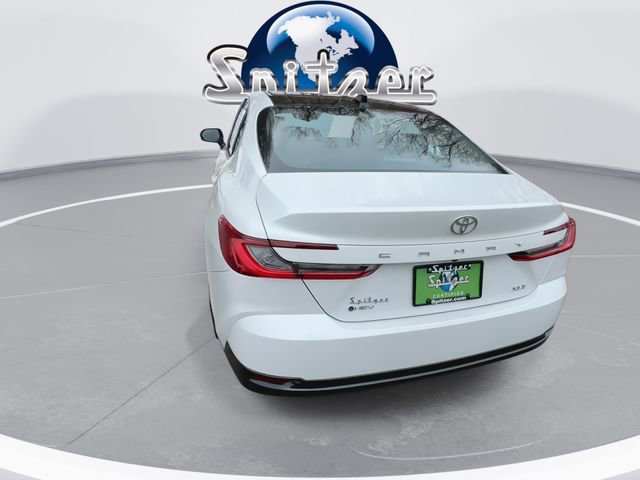 Used 2025 Toyota Camry XLE image 8