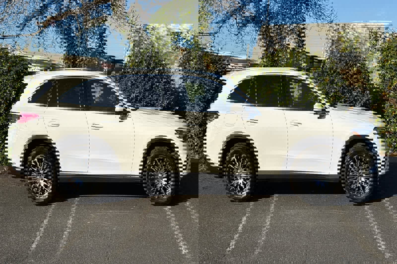 Certified 2026 Mercedes-Benz GLC 300 image 2