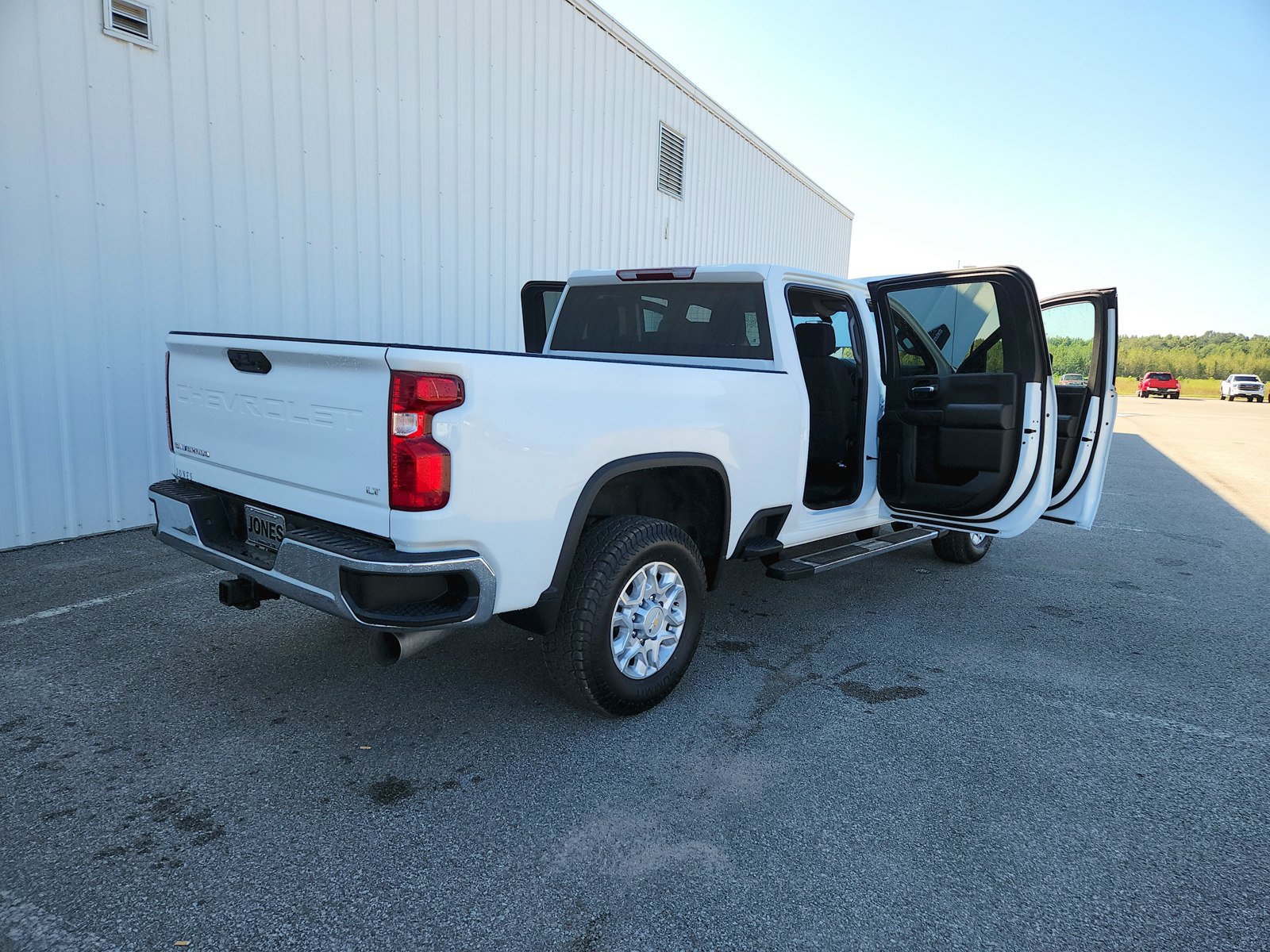 Used 2023 Chevrolet Silverado 2500 LT w/ Convenience Package AWD/4WD image 16