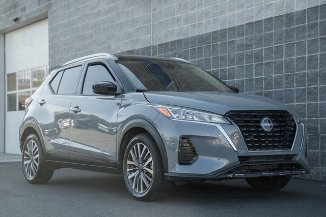 Used 2024 Nissan Kicks SV image 2