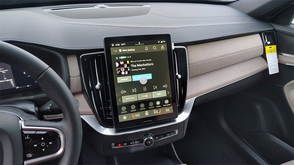 New 2026 Volvo XC90 B5 Plus image 18