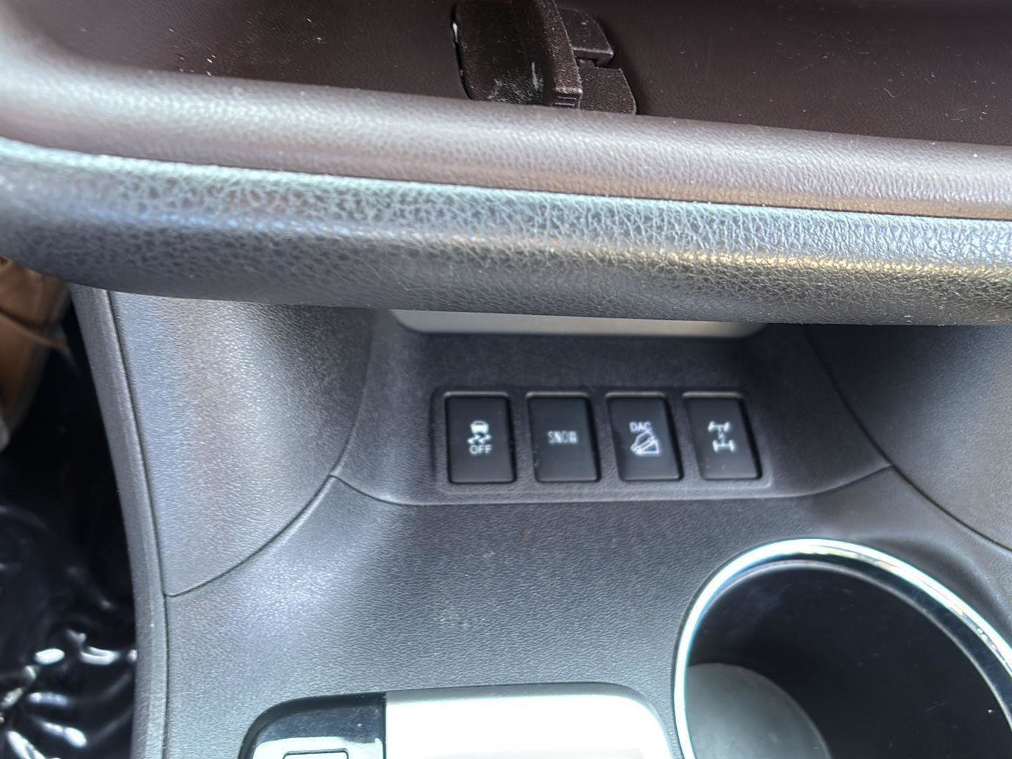 Used 2017 Toyota Highlander XLE image 35