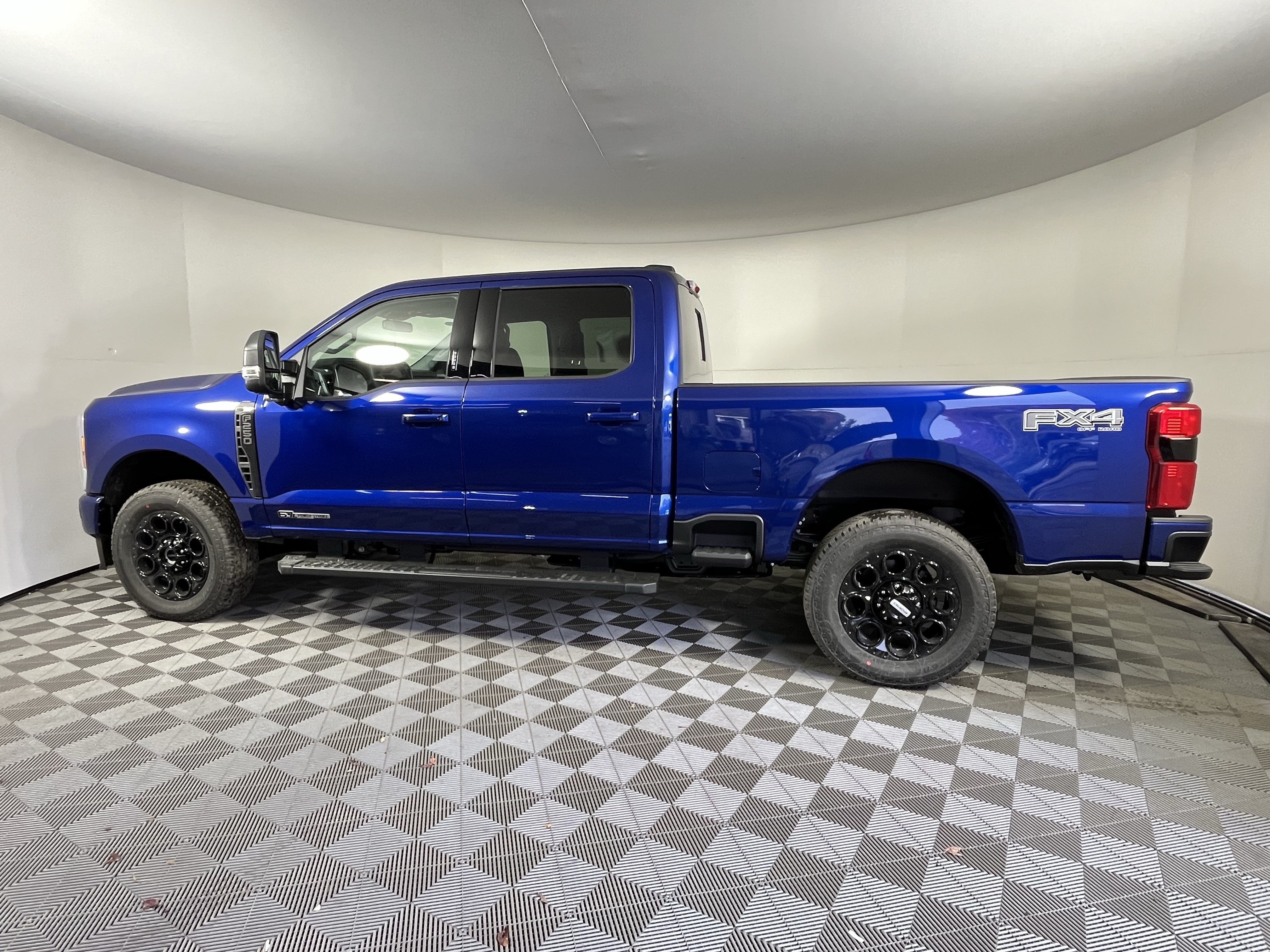 New 2026 Ford F250 XLT w/ XLT Premium Package AWD/4WD image 2