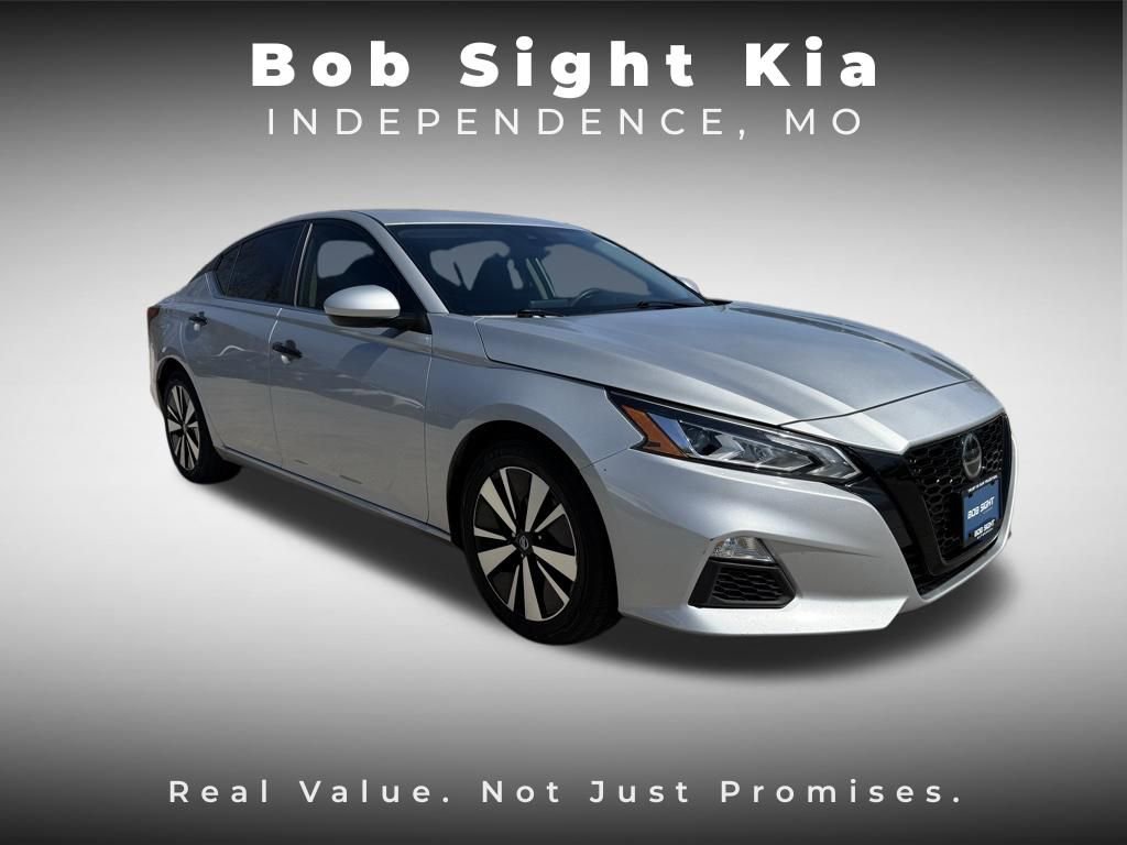 Used 2022 Nissan Altima 2.5 SV image 17