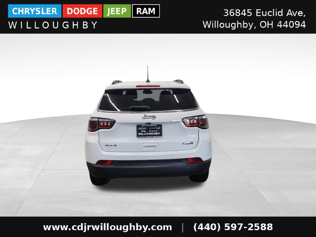 Used 2024 Jeep Compass Latitude AWD/4WD image 8