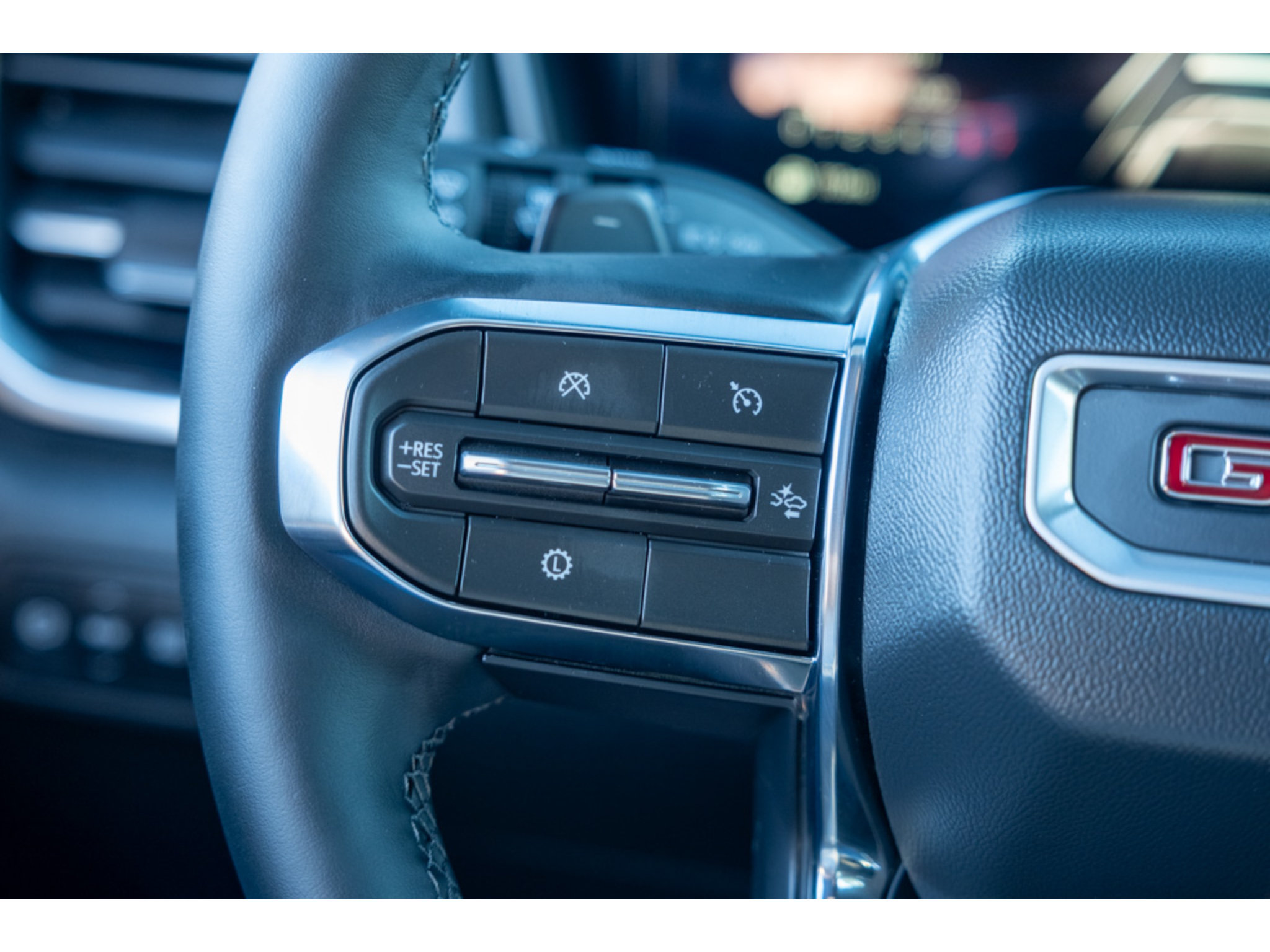 New 2027 GMC Terrain Elevation w/ Elevation Premium Package FWD image 18