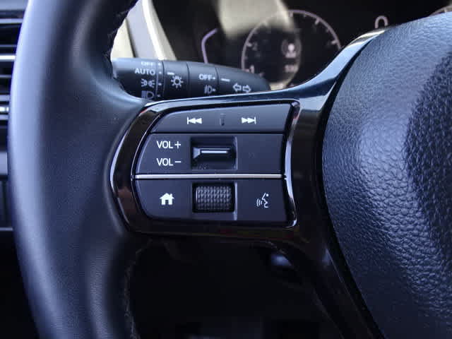 Used 2025 Honda Pilot EX-L image 37