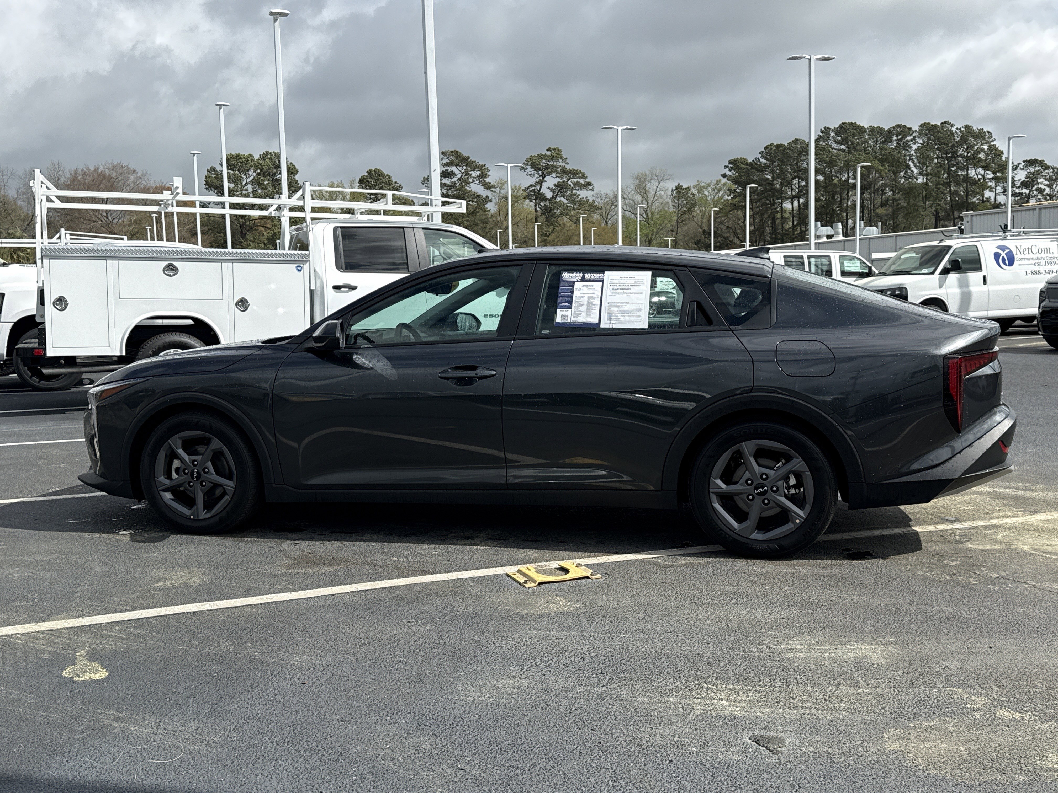 Used 2025 Kia K4 LXS image 12