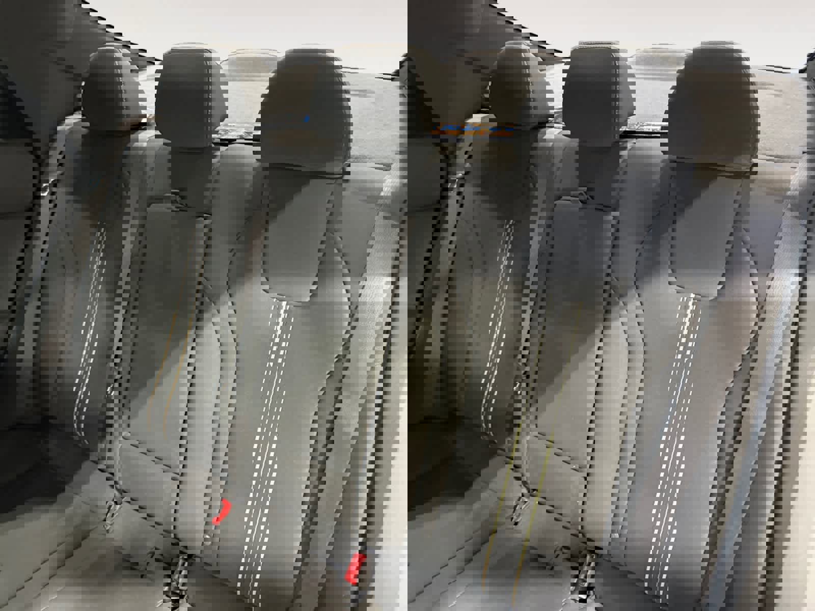 Used 2025 Hyundai Elantra SEL image 14